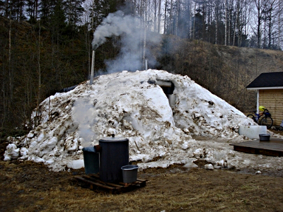 ensimm�inen j��sauna